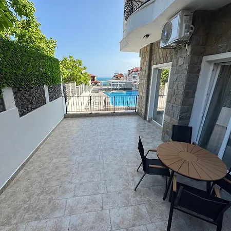 Grand Luxury With Sea View Apartman Szveti Vlasz